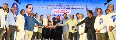 Dalit intellectuals hail KCR for installing 125-foot statue of Ambedkar - Vimarsana News