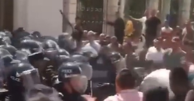 Clashes erupt as Chinese Muslims protest to save mosque Yunnan - Vimarsana News