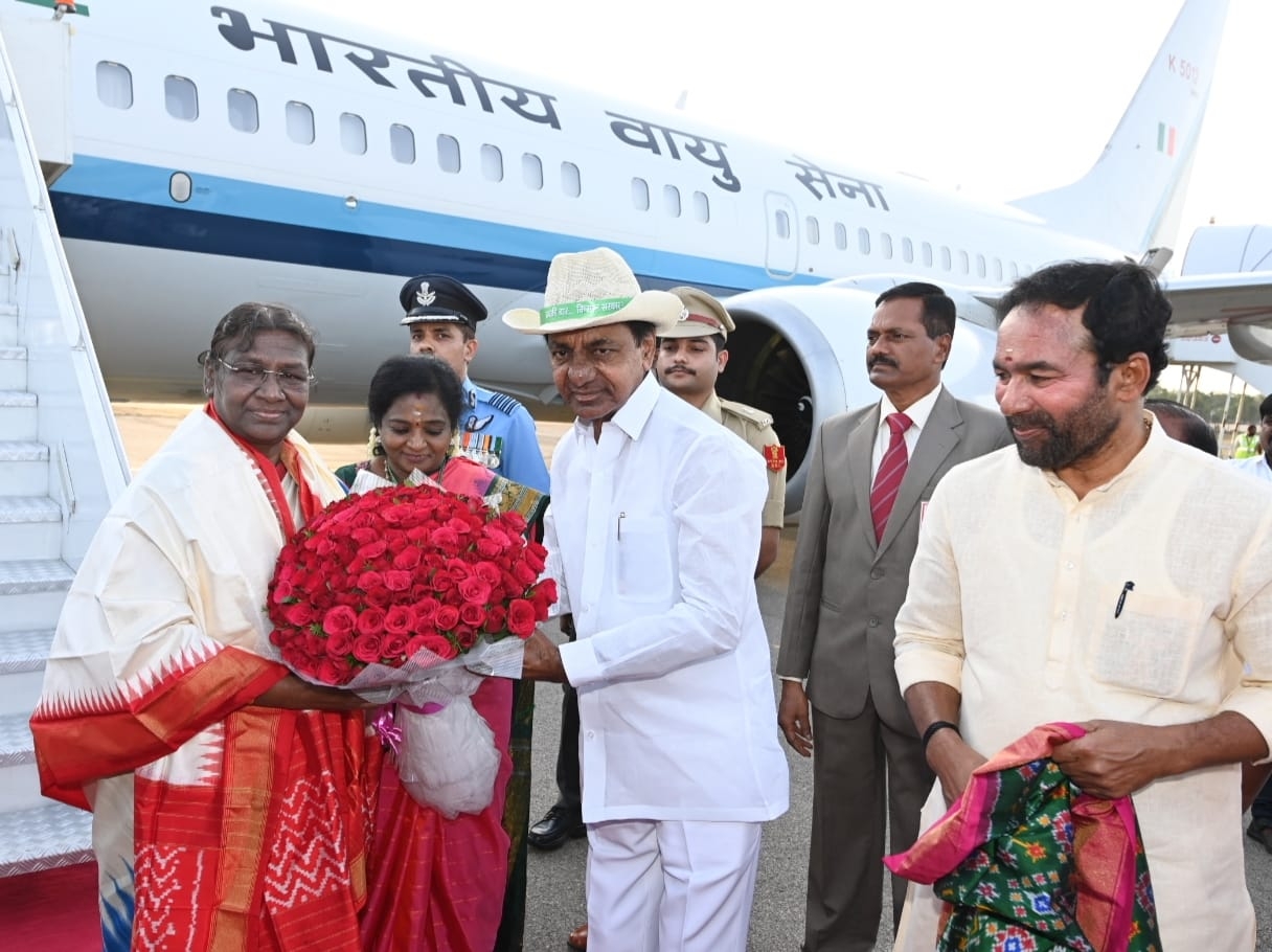 President arrives in Hyderabad on two-day visit - Vimarsana News