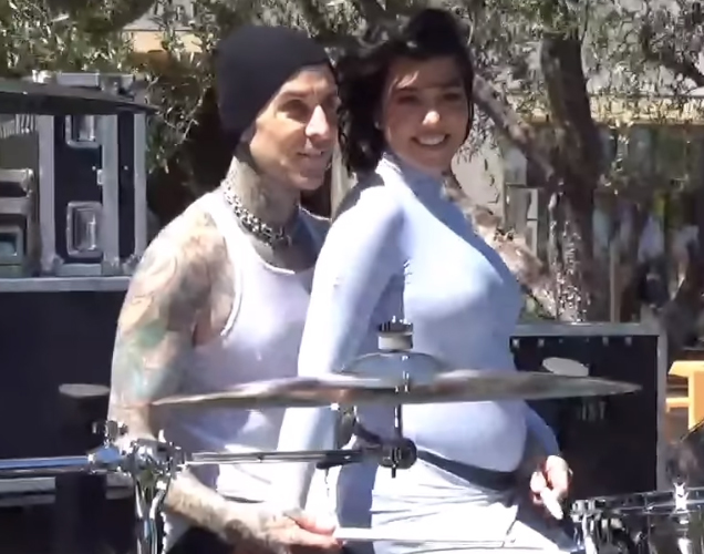 Kourtney Kardashian and Travis Barker reveal they are expecting a boy - Vimarsana News