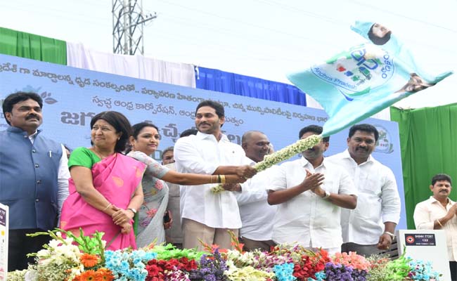 CM YS Jagan Flags Off 516 E-Autos - Vimarsana News