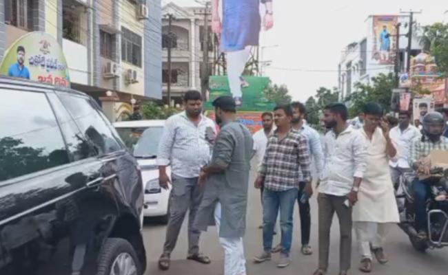 Casino Gambler Chikoti Praveen Cries Foul After Police Detain His Security Guards - Vimarsana News