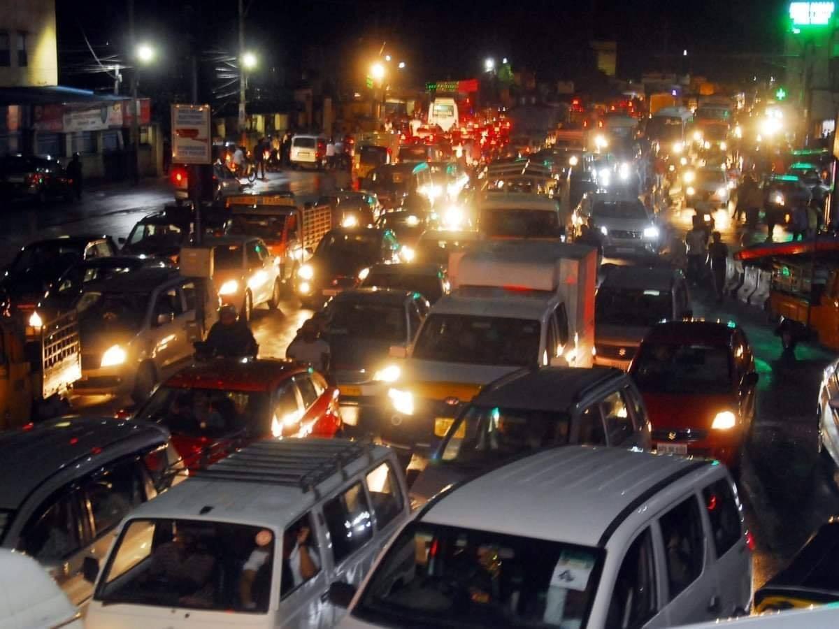 Cyberabad police suggest different logout times for IT firms to avoid gridlock - Vimarsana News