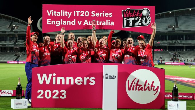 3rd T20I: England Beat Australia 5 Wickets To Win Series 2-1, Keep Women's Ashes Alive - Vimarsana News