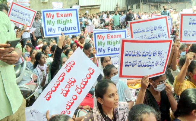 Hyderabad: High Tension Near TSPSC as Protesting Students Demand Postponement of Group-2 Exam - Vimarsana News