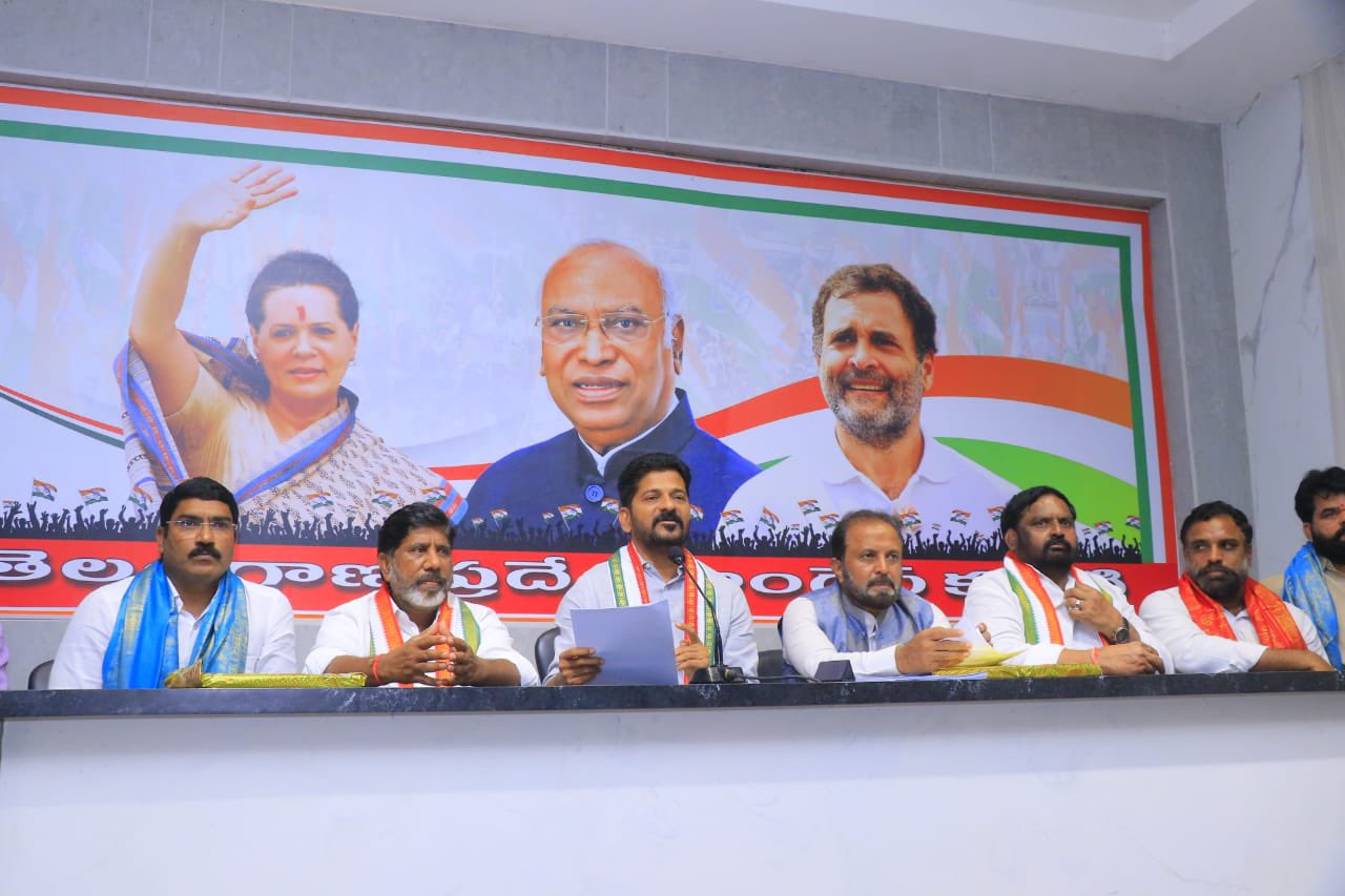 Telangana Congress begins receiving applications from ticket aspirants - Vimarsana News