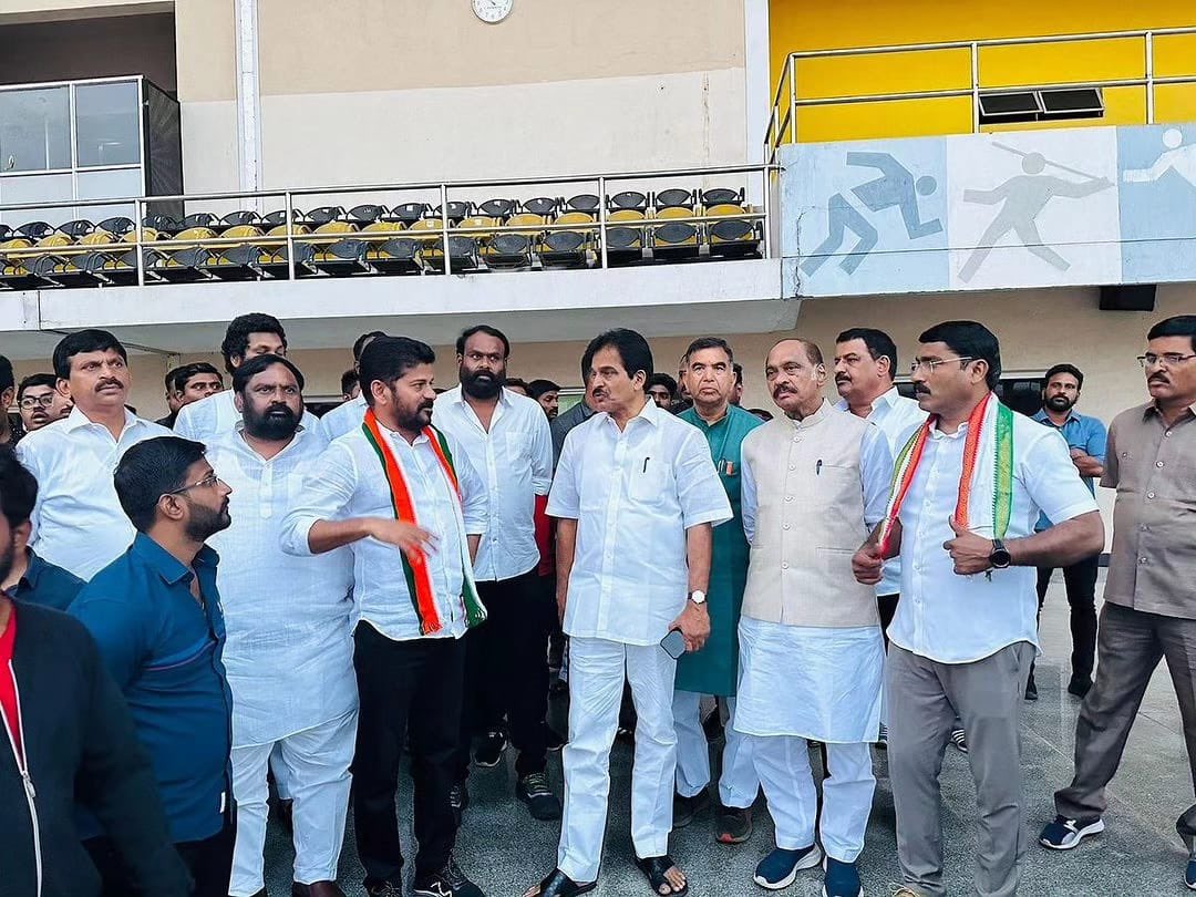 Venugopal in Hyderabad to review arrangements for CWC meet, rally - Vimarsana News