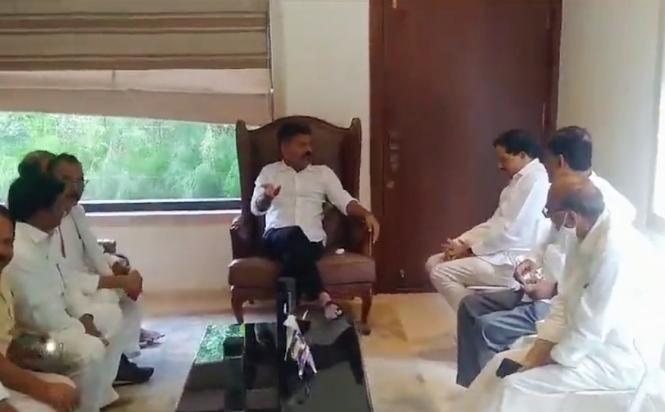 Another jolt to BRS as MLC quits, to join Congress - Vimarsana News
