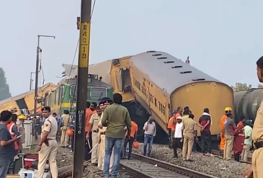 Trains collision in Andhra a near repeat of Odisha rail disaster - Vimarsana News