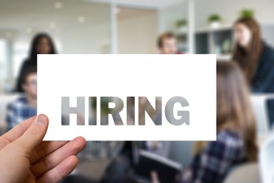 Contraction in hiring continues in Indian IT industry: Report - Vimarsana News