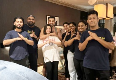 Ranbir hugs Alia in pic from Raha's first b'day party - Vimarsana News