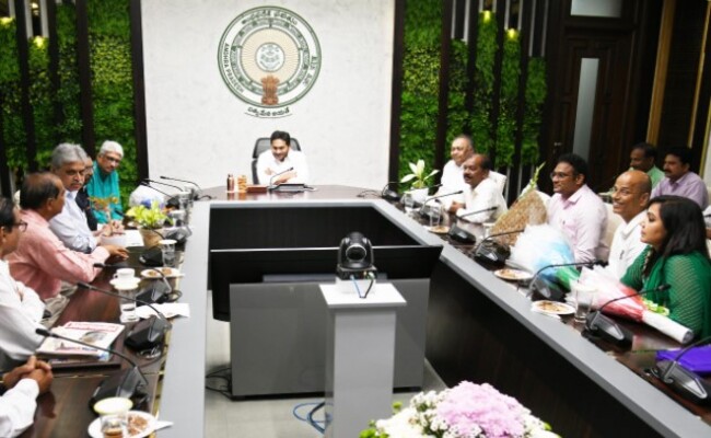 Journalists Thank CM YS Jagan for House Sites - Vimarsana News