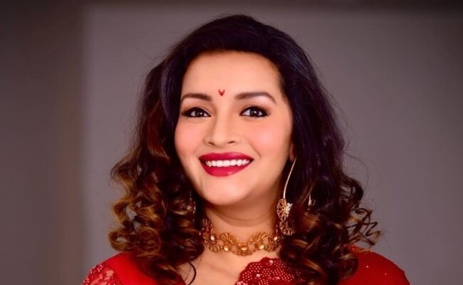 Tollywood actor Renu Desai flays commenter over misogynistic remarks - Vimarsana News