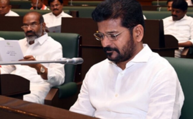 Telangana CM hits out at KCR for using 'intemperate language' - Vimarsana News