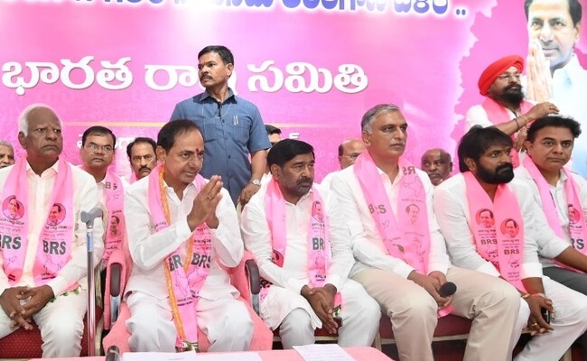 KCR slams CM Revanth Reddy for handing over irrigation projects to KRMB - Vimarsana News
