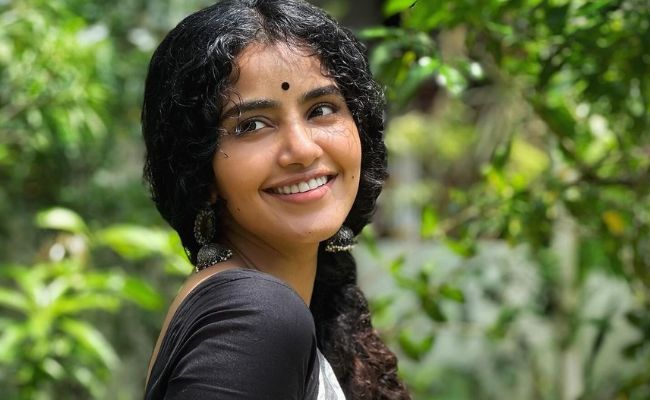 Anupama Parameswaran Back in Limelight after Tillu Square Success! - Vimarsana News