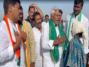 Telangana: Congress candidate Jeevan Reddy slaps woman - Vimarsana News