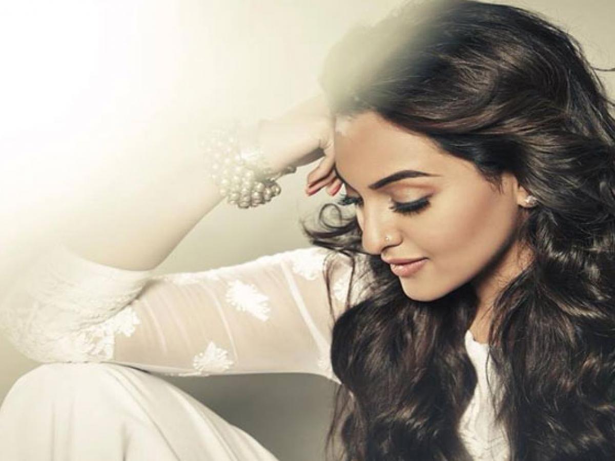 1200px x 900px - 55 Scintillating Pictures of Sonakshi Sinha