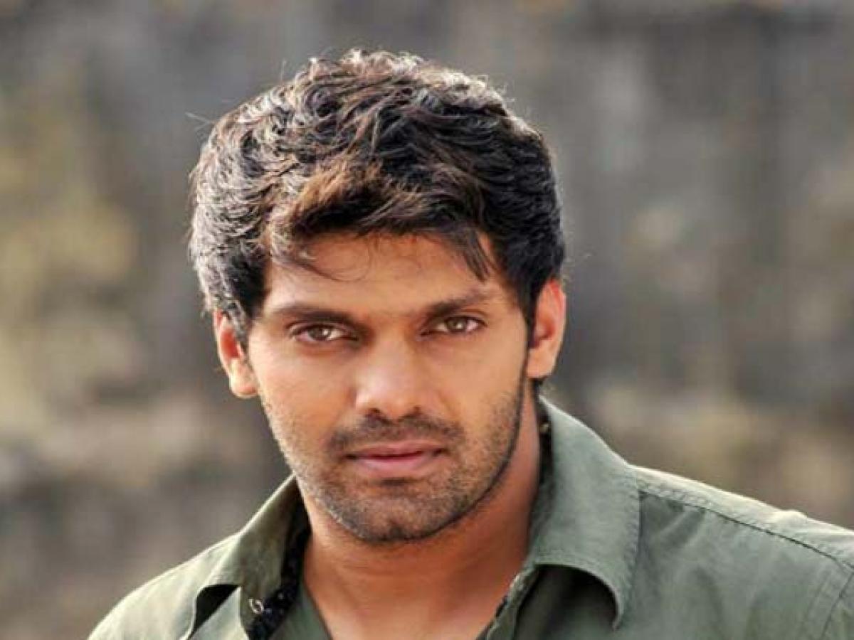 Cheating Cased Filed Against Varudu Actor Arya