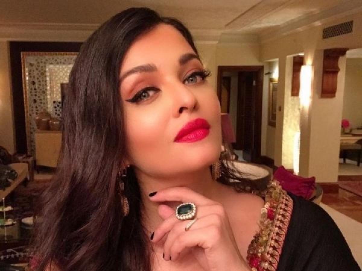 How to Get Aishwarya Rai's Makeup Look Formal Christmas Party
