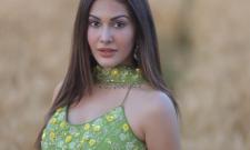 amyra-dastur-latest-puctures-sakshipost - Sakshi Post