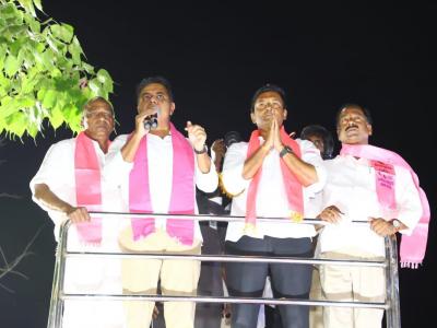 TRS Party Working President KTR addressed a huge gathering in a Roadshow in Nacharam, Malkajgiri Parliament Constituency.&amp;nbsp; - Sakshi Post