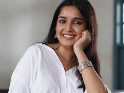 Anikha Surendran Latest Pictures-Sakshi Post