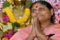 Vijayamma becomes emotional at fast camp - Sakshi Post