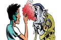 Woman&#039;s weapon comes handy for this criminal!! - Sakshi Post