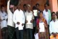 Don&#039;t want land-&#039;fooling&#039;: say capital area farmers - Sakshi Post