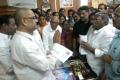 YSR'S pic reamoved: YSRCP stages Dharna outside AP sec office - Sakshi Post