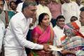 Minister Harish Rao dines at roadside hotel - Sakshi Post