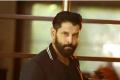 Vikram to appear in two roles in ‘Iru Mugan’; one as a a secret agent and the other as a transgender - Sakshi Post