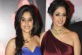 Jhanvi Kapoor with mother Sridevi - Sakshi Post