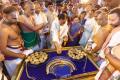 KCR offering Saligrama haram to the Lord - Sakshi Post
