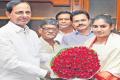 Mithali met the CM on Friday on his call as soon as she arrived in Hyderabad - Sakshi Post