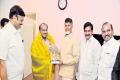 N Chandrababu Naidu, H D KumaraSwamy - Sakshi Post