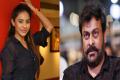 Sri Reddy Comments On Megastar Chiranjeevi And Ram Charan - Sakshi Post