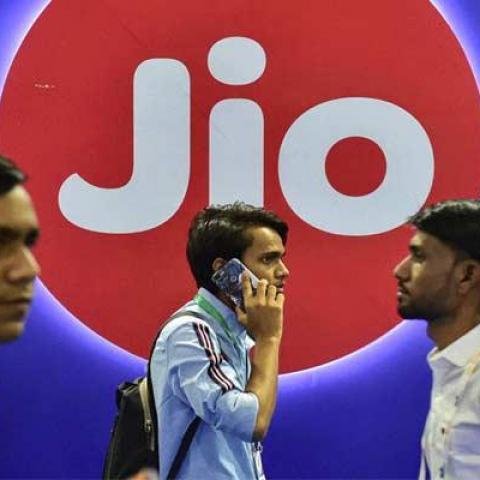 Reliance Jio Plus Unveiled: New Postpaid Family Plans with One-month FREE Trial - Vimarsana News