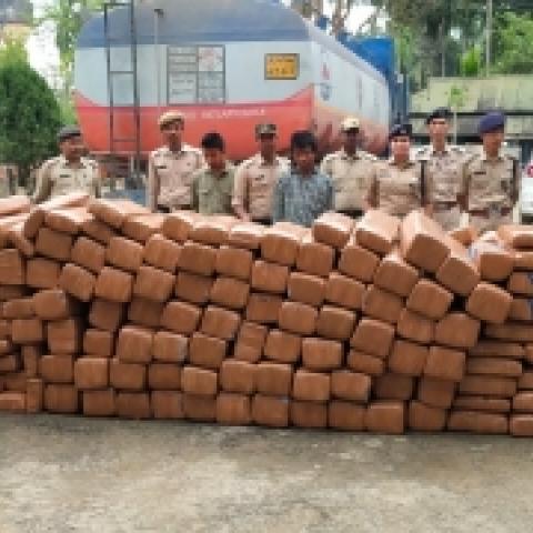 Tripura Police seize ganja valued at Rs 7.3 crore - Vimarsana News