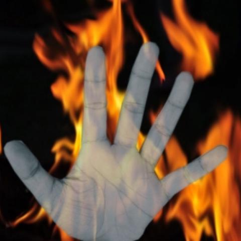 Two minors among 6 hurt in Mumbai fire after gas leak - Vimarsana News