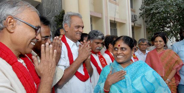 Left parties seek YSRCP support for power stir - Sakshi Post