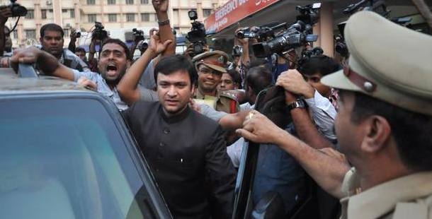 Nampally court issues NBW against Owaisi - Sakshi Post