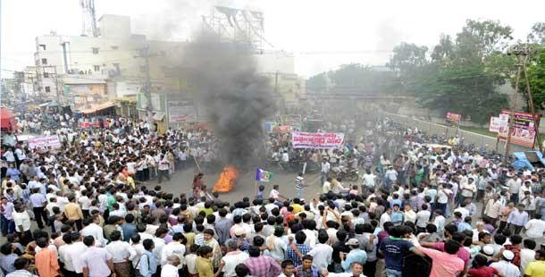 19th day: Protest against bifurcation continues - Sakshi Post