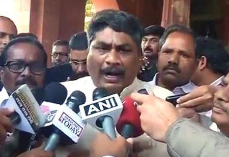 Venugopal Reddy denies carrying knife inside Lok Sabha - Sakshi Post
