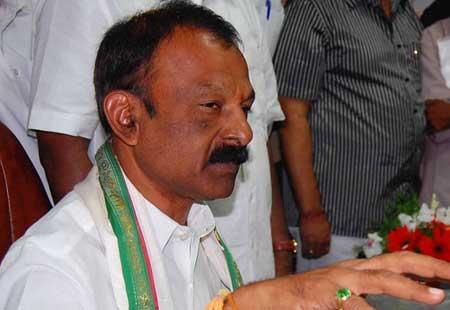 How can you admit &#039;criminals&#039; in your party?:  Raghuveera to Naidu - Sakshi Post