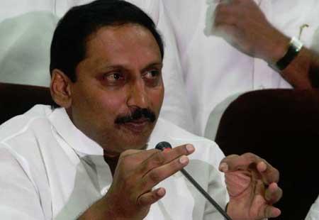 Chandrababu wants to stay in Singapore or Hyd?: Kiran - Sakshi Post