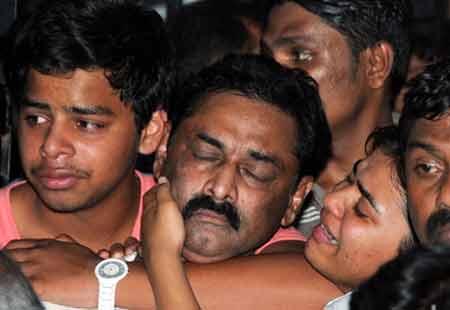 YS Jagan, family pay last respects to Shobha - Sakshi Post