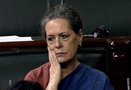 Helicopter develops snag, Sonia travels by road in AP - Sakshi Post