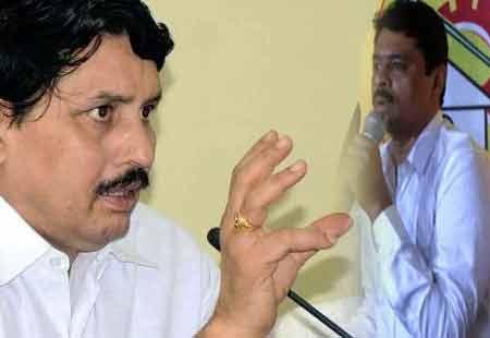 TDP MP misbehaves with Chief Electoral Officer TDP MP misbehaves with Chief Electoral Officer - Sakshi Post